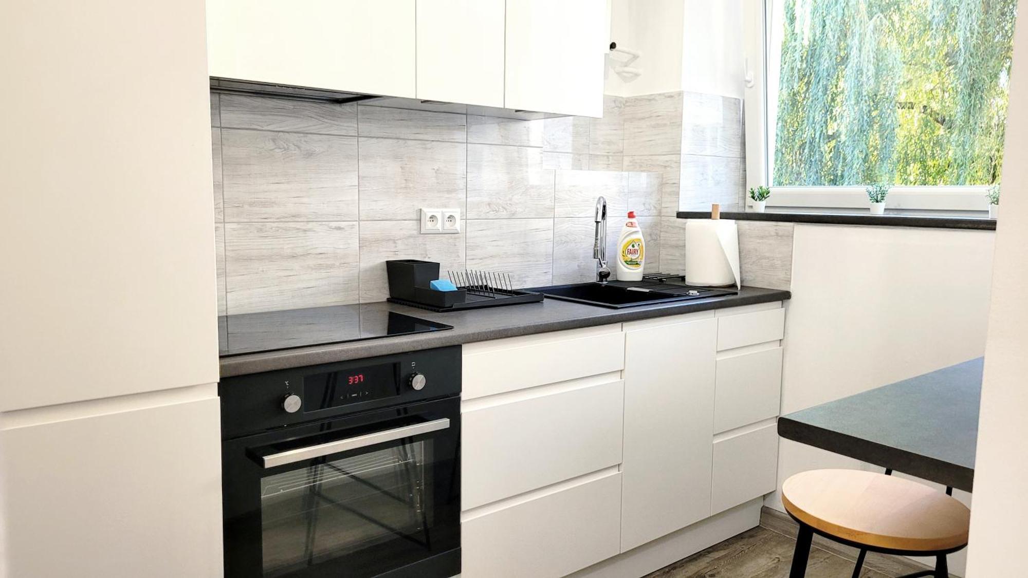 Great Life - Apartment Next To Metro Station วอร์ซอ ภายนอก รูปภาพ